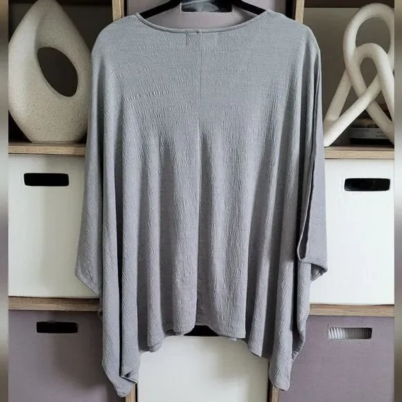 Laurie Felt Gray V-Neck Top Size M/L - Picture 11 of 12